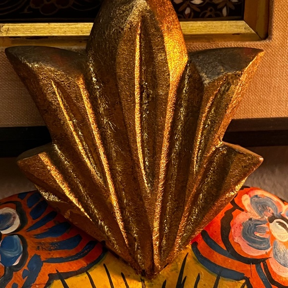 Mexican wood heart-Virgin Guadalupe wall art-Handpainted flowers-Great piece - Picture 5 of 7